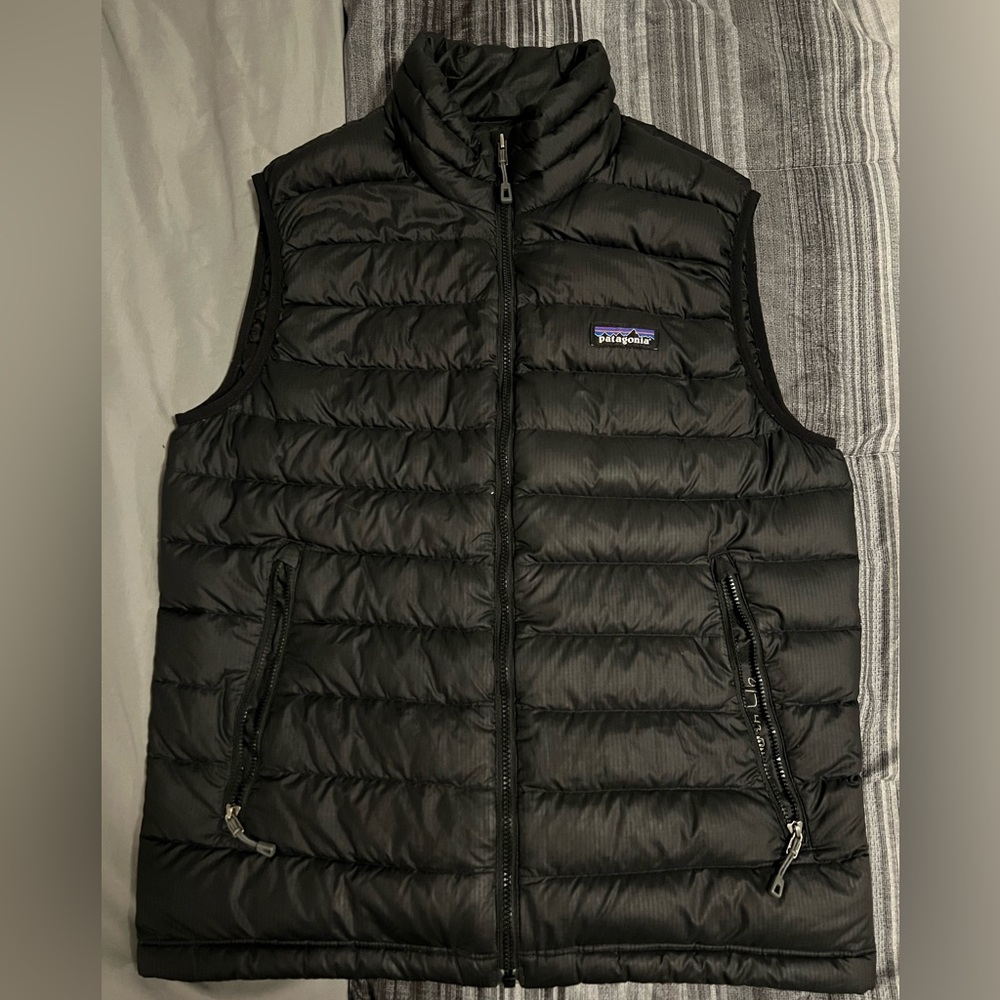 Patagonia vest size small